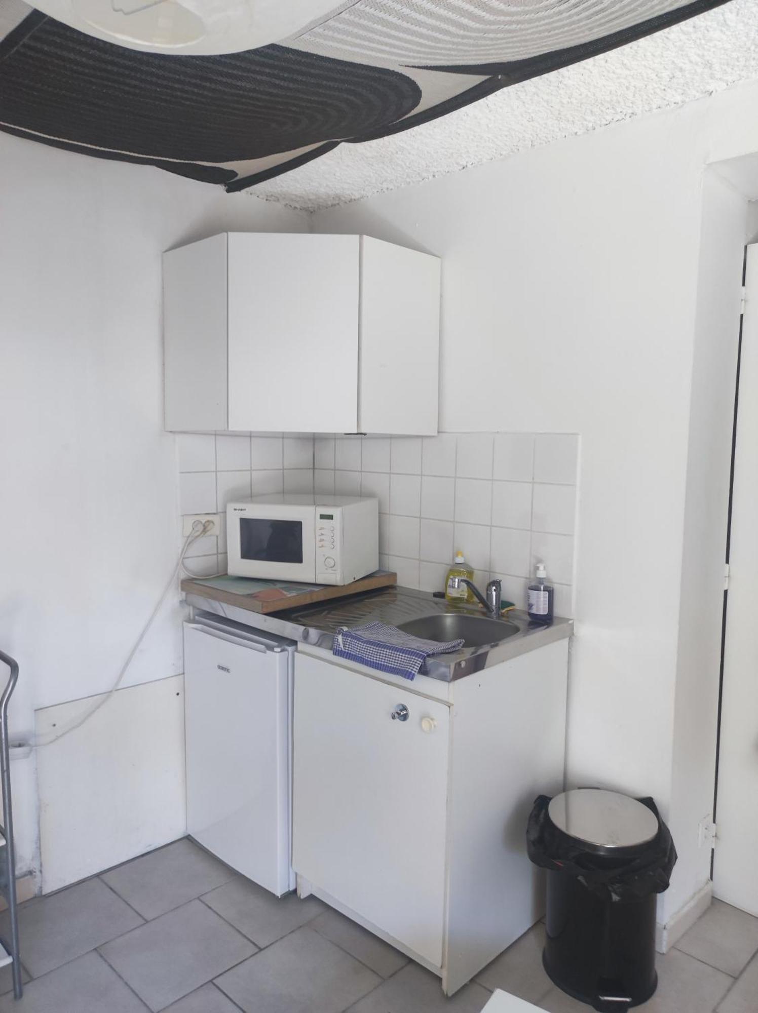 Ingrid Mary Apartman Nîmes Szoba fotó