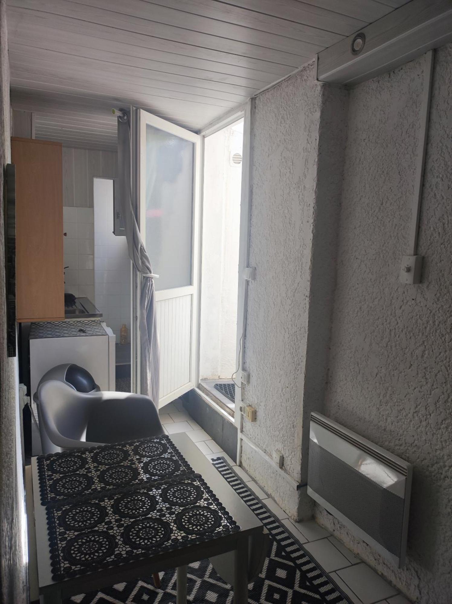 Ingrid Mary Apartman Nîmes Szoba fotó
