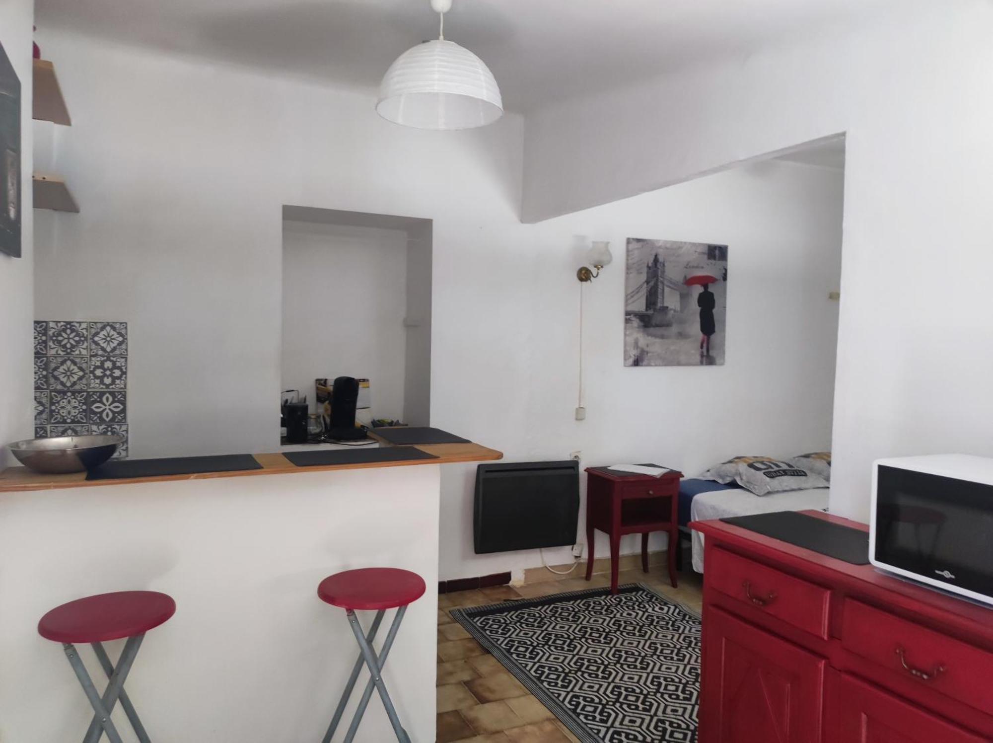 Ingrid Mary Apartman Nîmes Szoba fotó