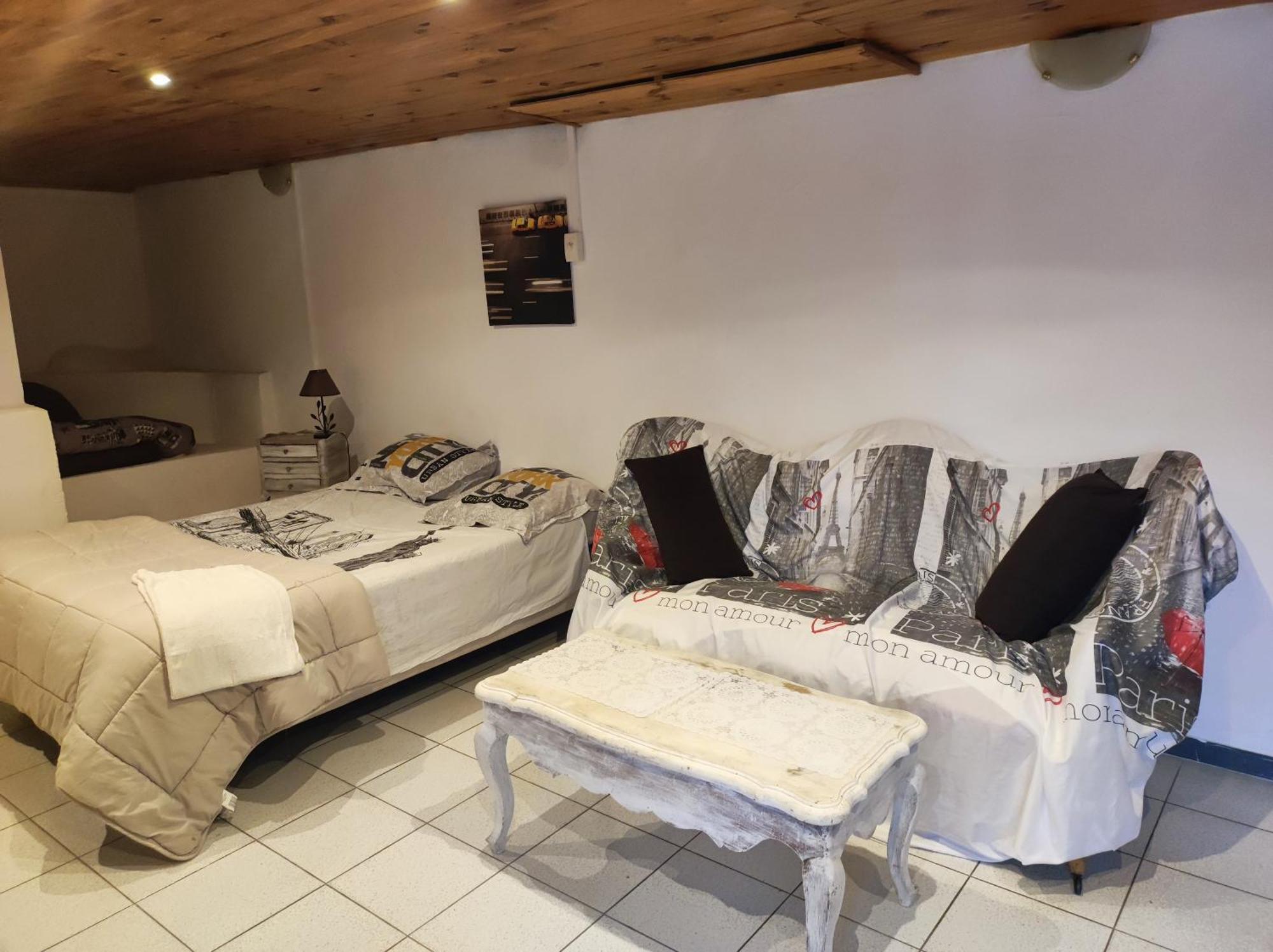 Ingrid Mary Apartman Nîmes Szoba fotó